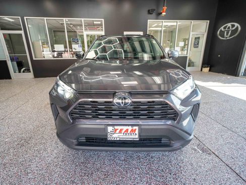 Used 2025 Toyota RAV4 XLE AWD/4WD image 6