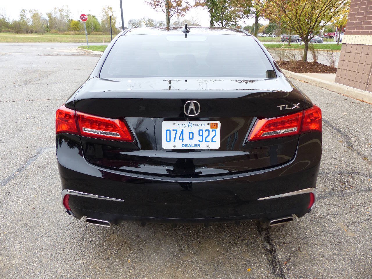 Used 2018 Acura TLX w/ Technology Package FWD image 8