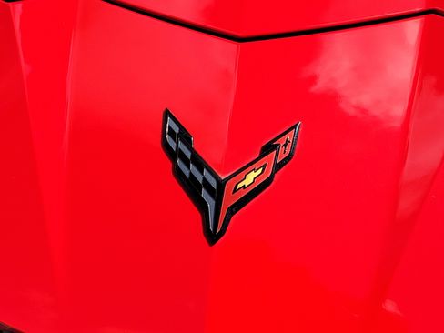 Used 2021 Chevrolet Corvette Stingray Coupe w/ 1LT RWD image 12