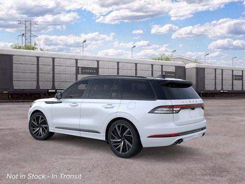 New 2026 Lincoln Aviator Black Label w/ Black Label Special Edition AWD/4WD image 4