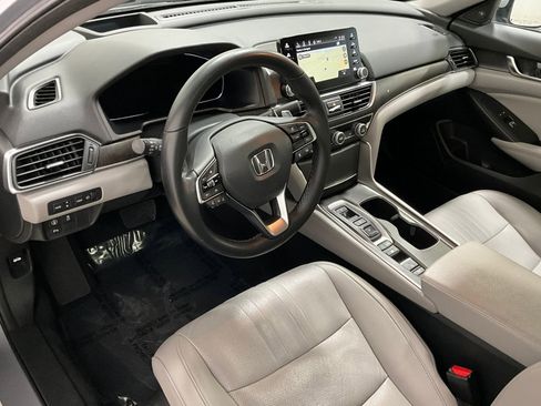 Used 2019 Honda Accord Touring image 14