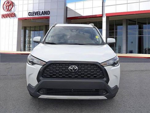 Used 2024 Toyota Corolla Cross LE AWD/4WD image 3