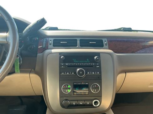 Used 2011 GMC Yukon SLT w/ SLT-2 Equipment Package AWD/4WD image 11