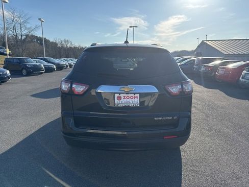Used 2016 Chevrolet Traverse LT w/ Style and Technology Package image 7