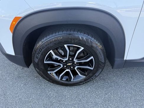 Used 2021 Chevrolet TrailBlazer ACTIV w/ Sun and Liftgate Package FWD image 11