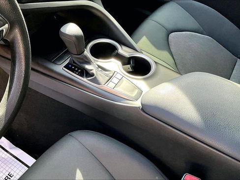 Used 2024 Toyota Camry LE w/ Convenience Package FWD image 16