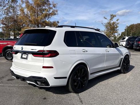 Used 2023 BMW X7 xDrive40i w/ M Sport Package image 3