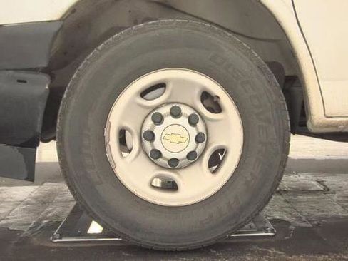 Used 2021 Chevrolet Express 3500 w/ Driver Convenience Package image 8