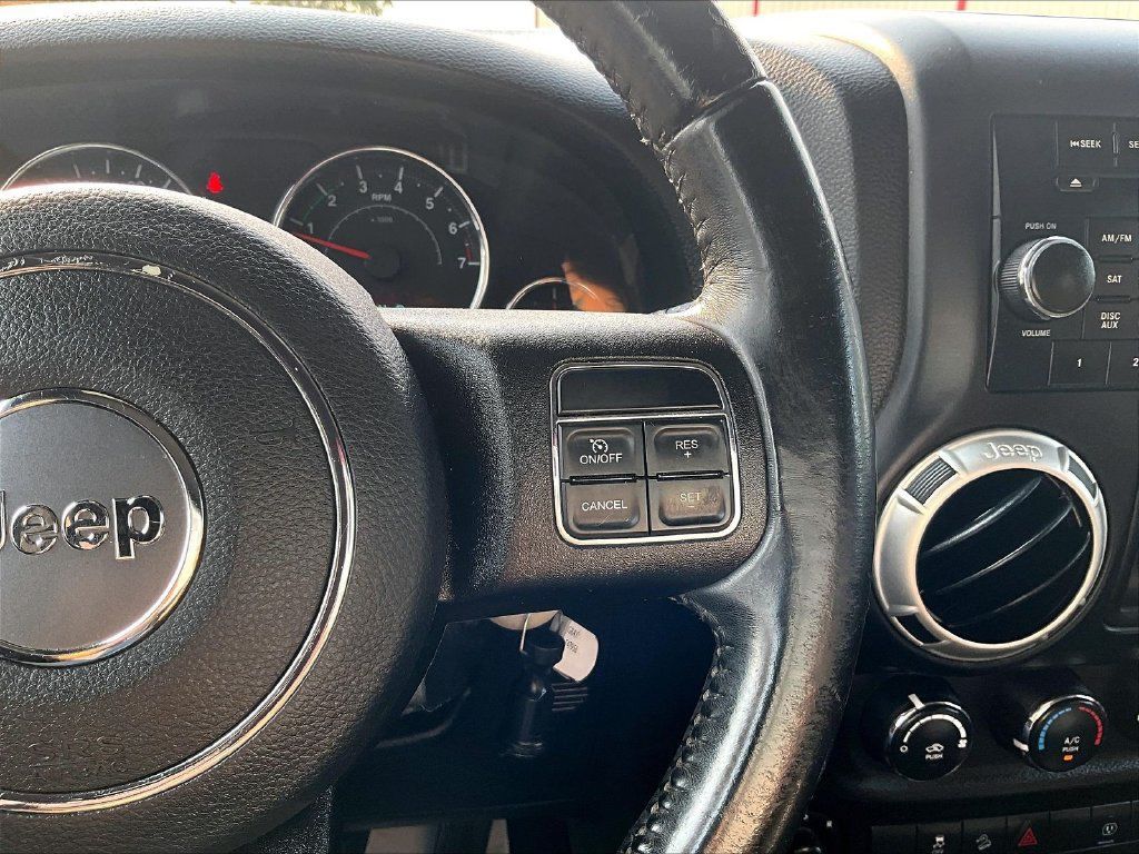 Used 2017 Jeep Wrangler Sahara w/ Connectivity Group AWD/4WD image 20