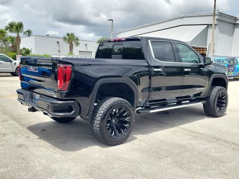 Used 2025 GMC Sierra 1500 Denali AWD/4WD image 11
