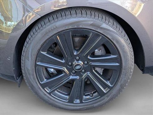 Used 2022 Land Rover Range Rover SE image 19