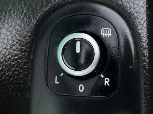 Used 2011 Volkswagen GTI 2-Door FWD image 38