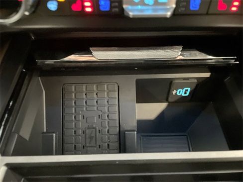 Used 2024 Ford F250 King Ranch w/ Chrome Package image 25