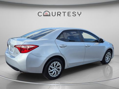 Used 2019 Toyota Corolla LE FWD image 7
