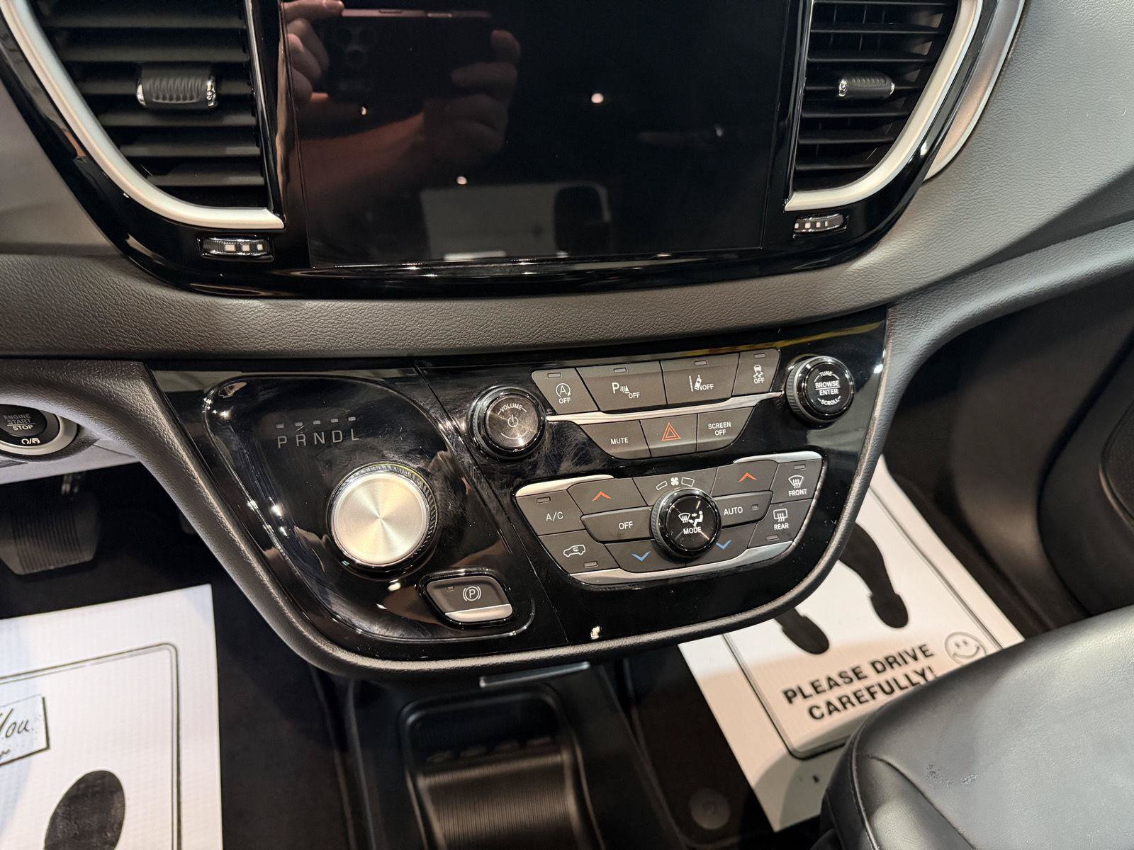Used 2026 Chrysler Pacifica Select FWD image 19