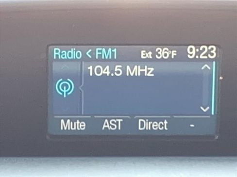 Used 2016 Ford Transit 350 XLT image 8