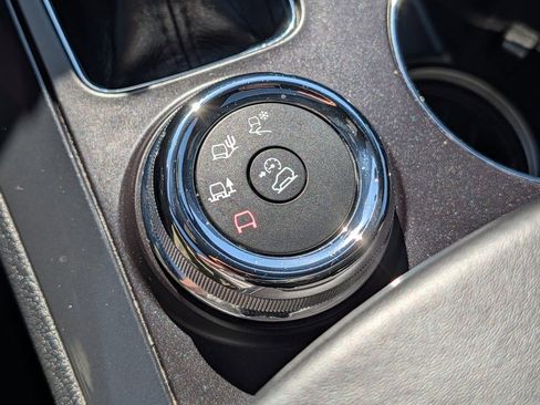 Used 2019 Ford Explorer Platinum AWD/4WD image 24