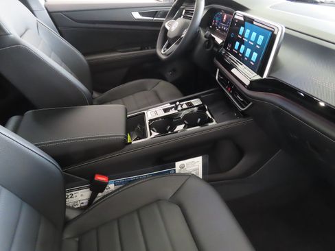 New 2026 Volkswagen Atlas Cross Sport SEL R-Line AWD/4WD image 27