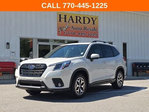 Used 2023 Subaru Forester Premium AWD/4WD image 1