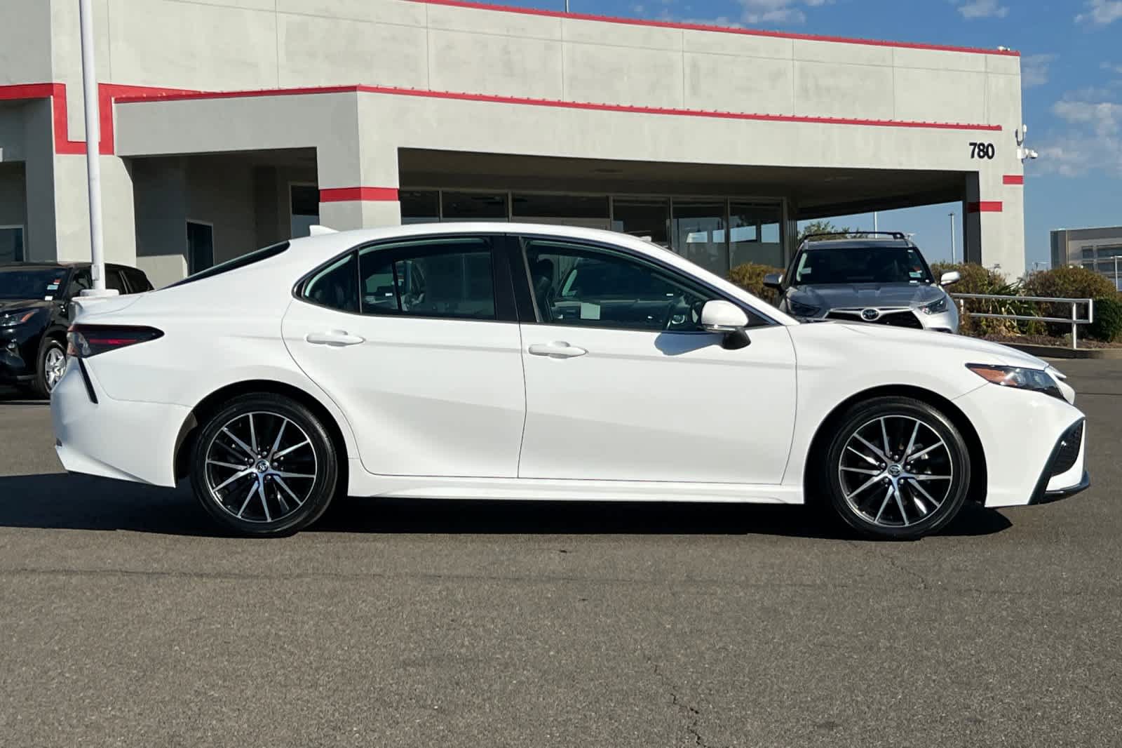 Certified 2023 Toyota Camry SE FWD image 6