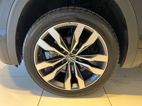 Used 2023 Volkswagen Atlas SEL Premium AWD/4WD image 10