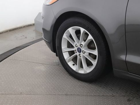 Used 2020 Ford Fusion SE image 13