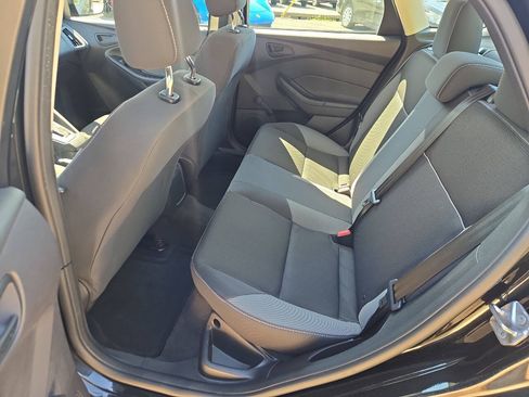 Used 2014 Ford Focus S FWD image 18