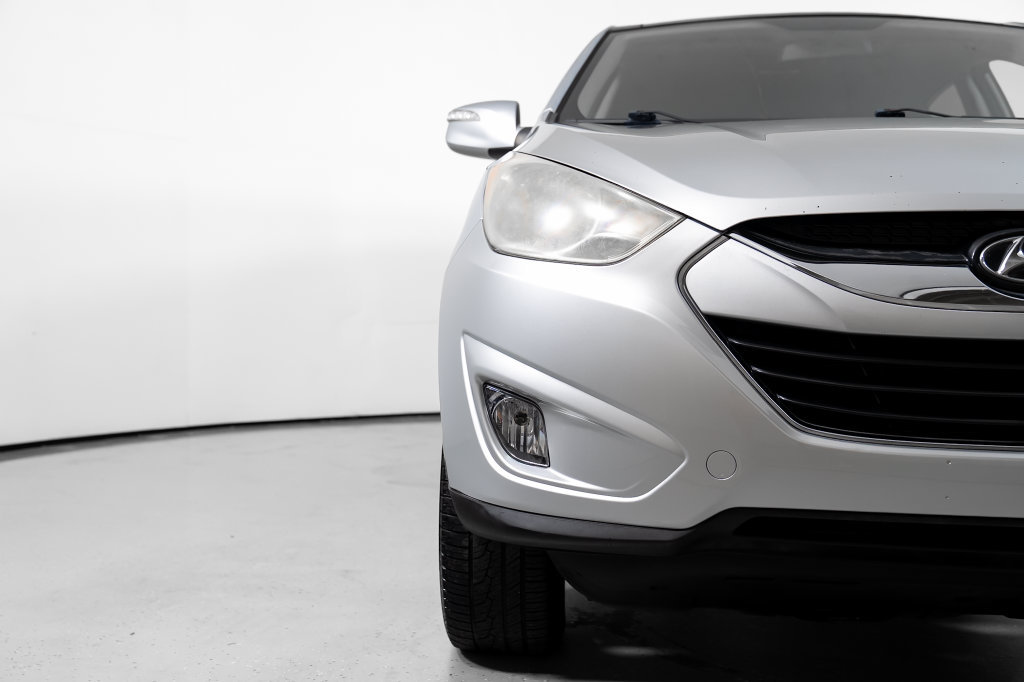 Used 2010 Hyundai Tucson Limited w/ Premium Pkg 4 FWD image 18