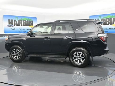 Used 2024 Toyota 4Runner TRD Off-Road Premium image 3