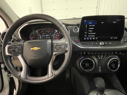 Used 2025 Chevrolet Blazer LT AWD/4WD image 37