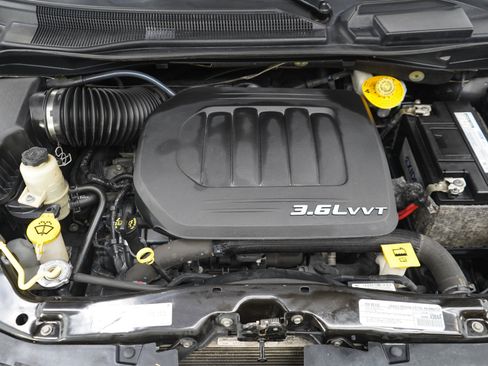 Used 2019 Dodge Grand Caravan GT FWD image 32