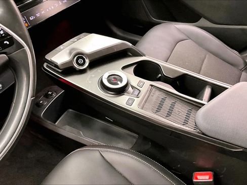 Used 2024 Kia EV6 Light image 16