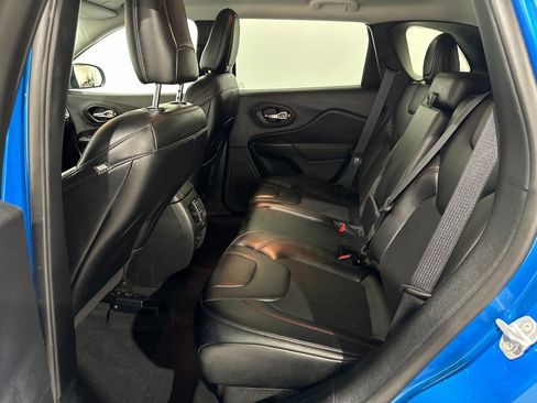 Used 2022 Jeep Cherokee Trailhawk w/ Trailer Tow Group image 21