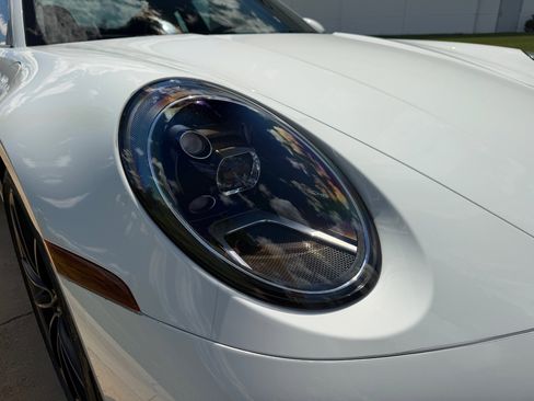Used 2021 Porsche 911 Carrera RWD image 10