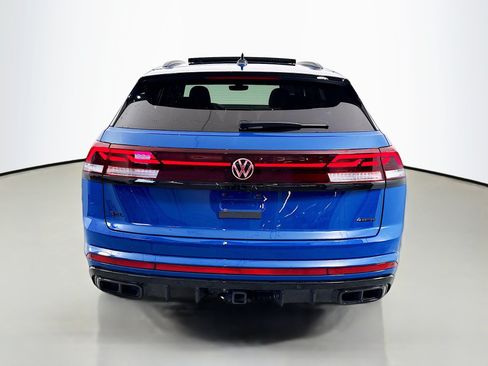 Used 2025 Volkswagen Atlas Cross Sport SEL R-Line AWD/4WD image 6
