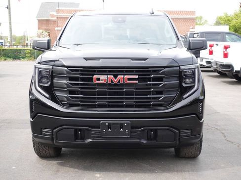 Used 2023 GMC Sierra 1500 Pro w/ Graphite Edition AWD/4WD image 5