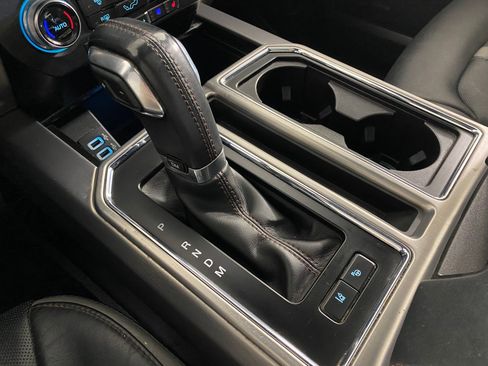 Used 2018 Ford F150 Platinum w/ Equipment Group 701A Luxury image 16