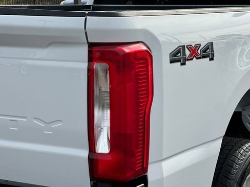 Used 2024 Ford F250 XLT AWD/4WD image 26