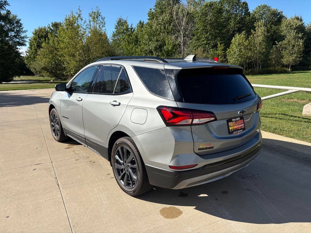 Used 2024 Chevrolet Equinox RS FWD image 7