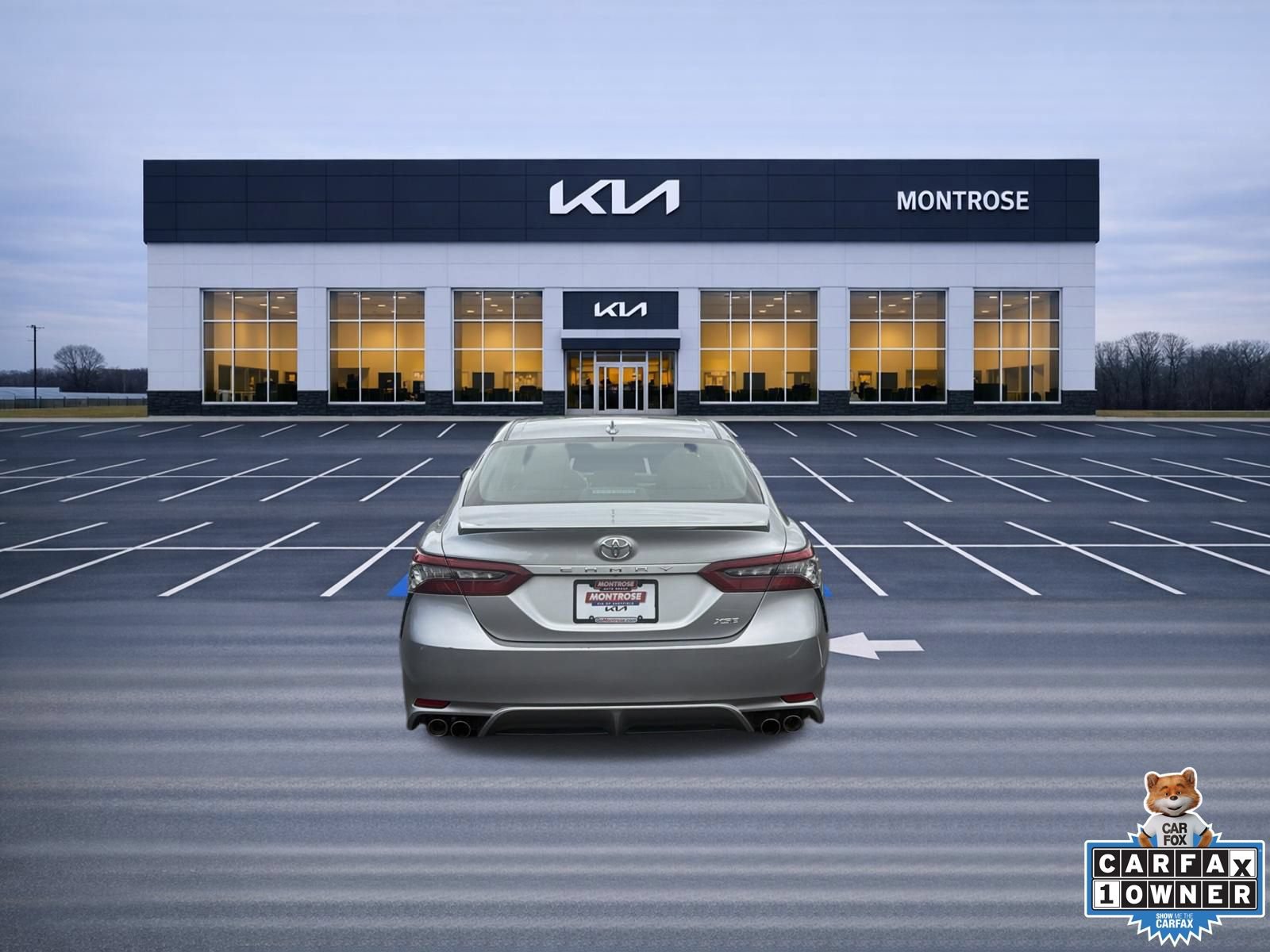 Used 2024 Toyota Camry XSE FWD image 7