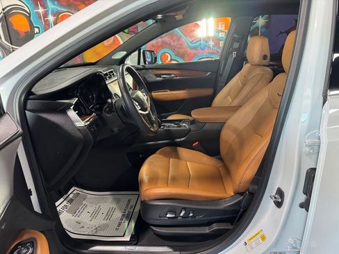 Used 2023 Cadillac XT5 Premium Luxury w/ LPO, Floor Liner Package AWD/4WD image 12