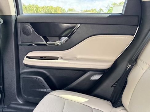 New 2026 Lincoln Corsair Reserve image 15