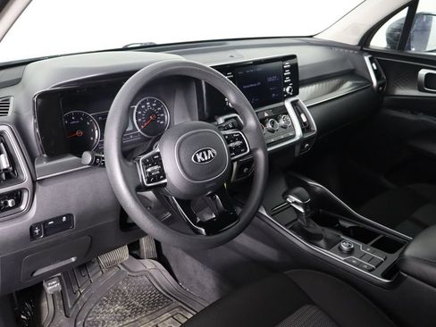 Used 2021 Kia Sorento LX FWD image 25