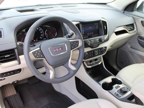 Used 2024 GMC Terrain Denali w/ Denali Premium Package AWD/4WD image 14