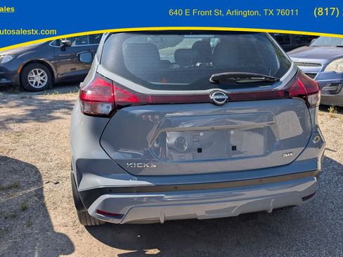 Used 2023 Nissan Kicks SR w/ SR Premium Package FWD image 4