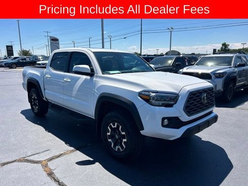 Used 2023 Toyota Tacoma TRD Off-Road w/ TRD Premium Off Road Package AWD/4WD image 23
