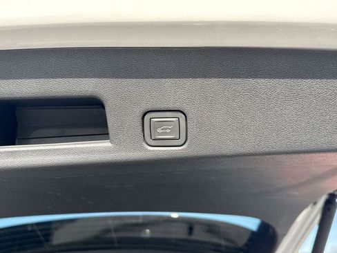 Certified 2024 GMC Acadia Denali image 19