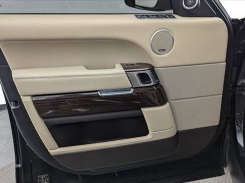 Used 2017 Land Rover Range Rover HSE image 13