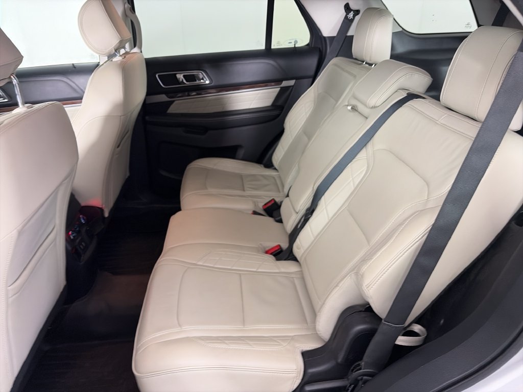 Used 2016 Ford Explorer Platinum AWD/4WD image 12