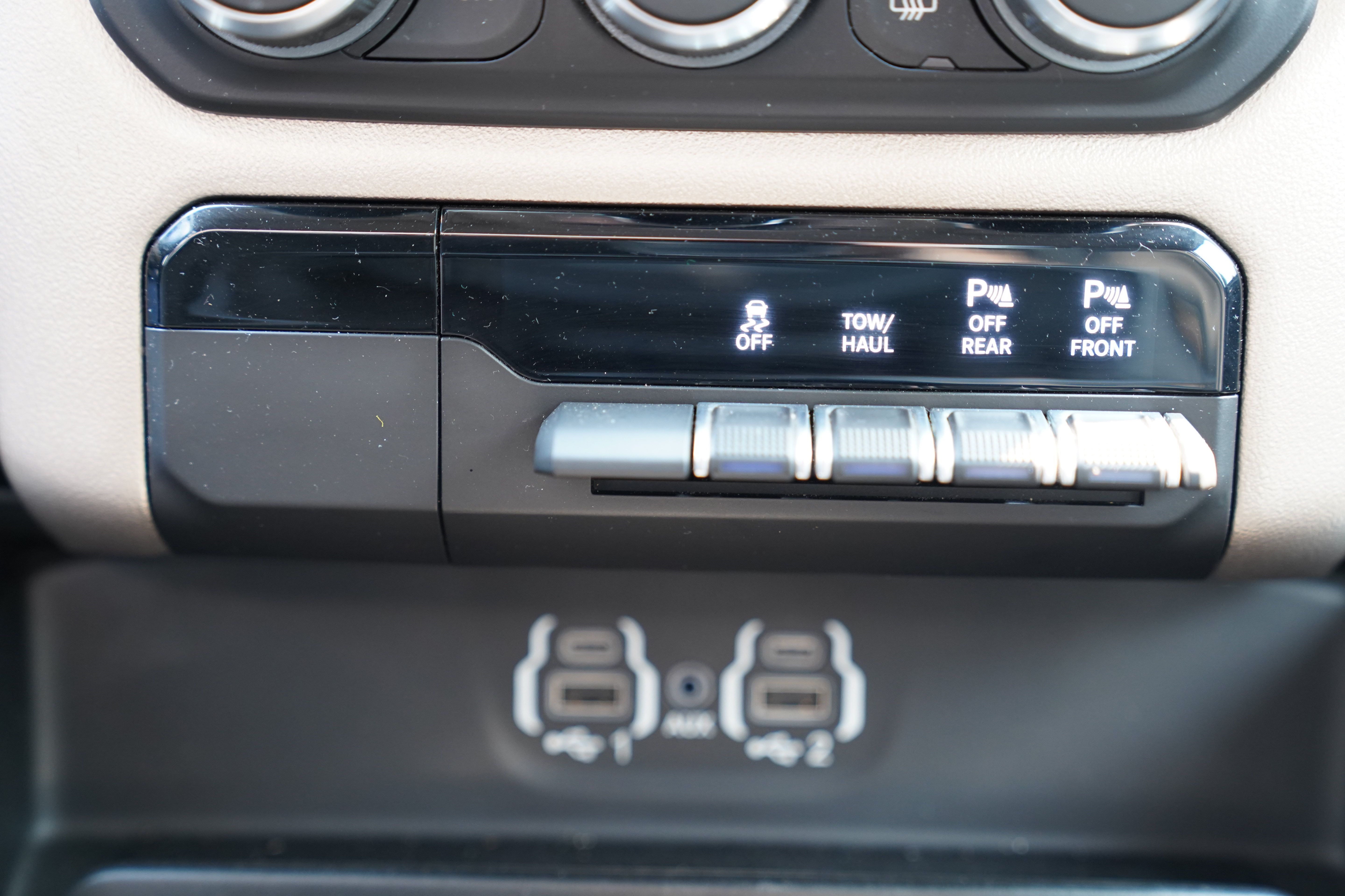Used 2022 RAM 1500 Laramie AWD/4WD image 28